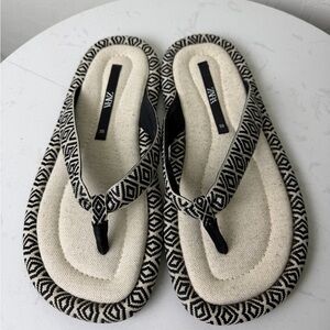 Zara Geometric Black Cream Thong Sandals 38
